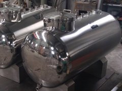 衛(wèi)生級(jí)儲(chǔ)罐